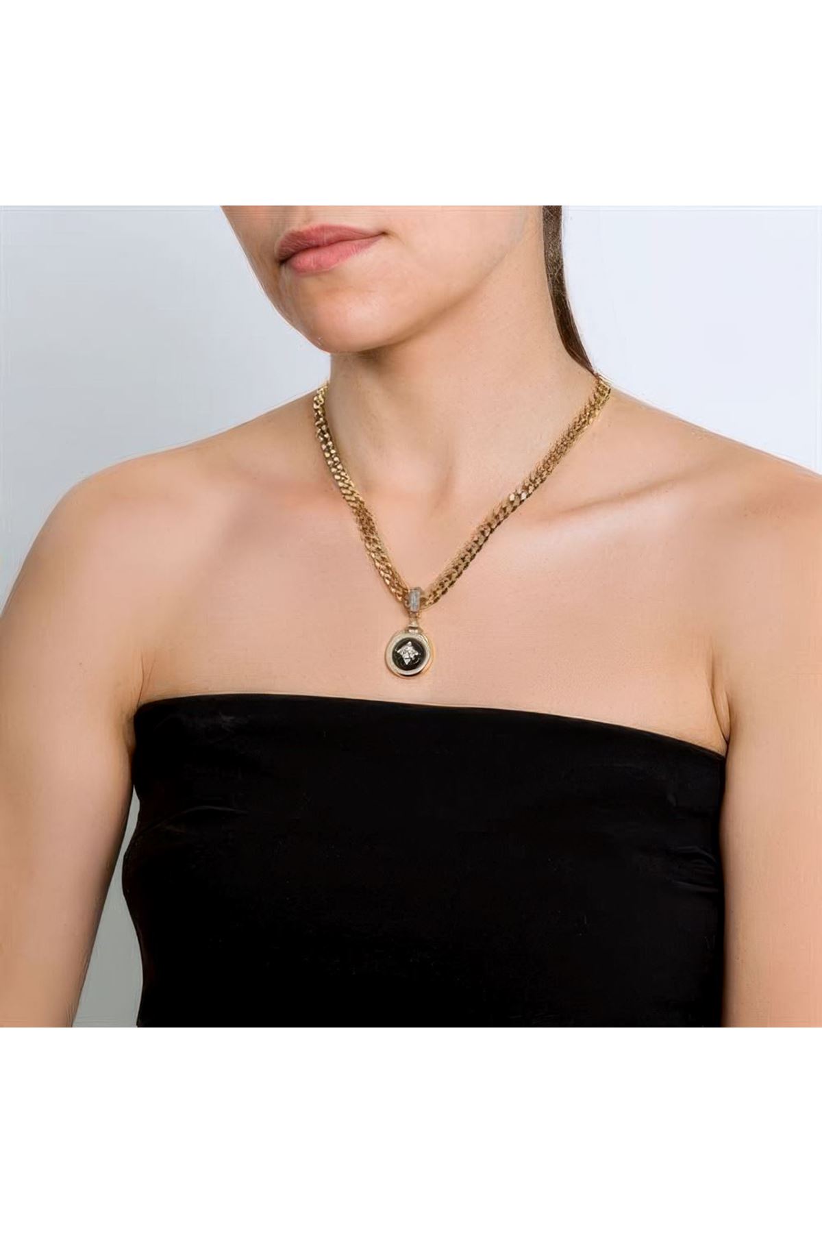 Beş Taşlı Madalyon Charm