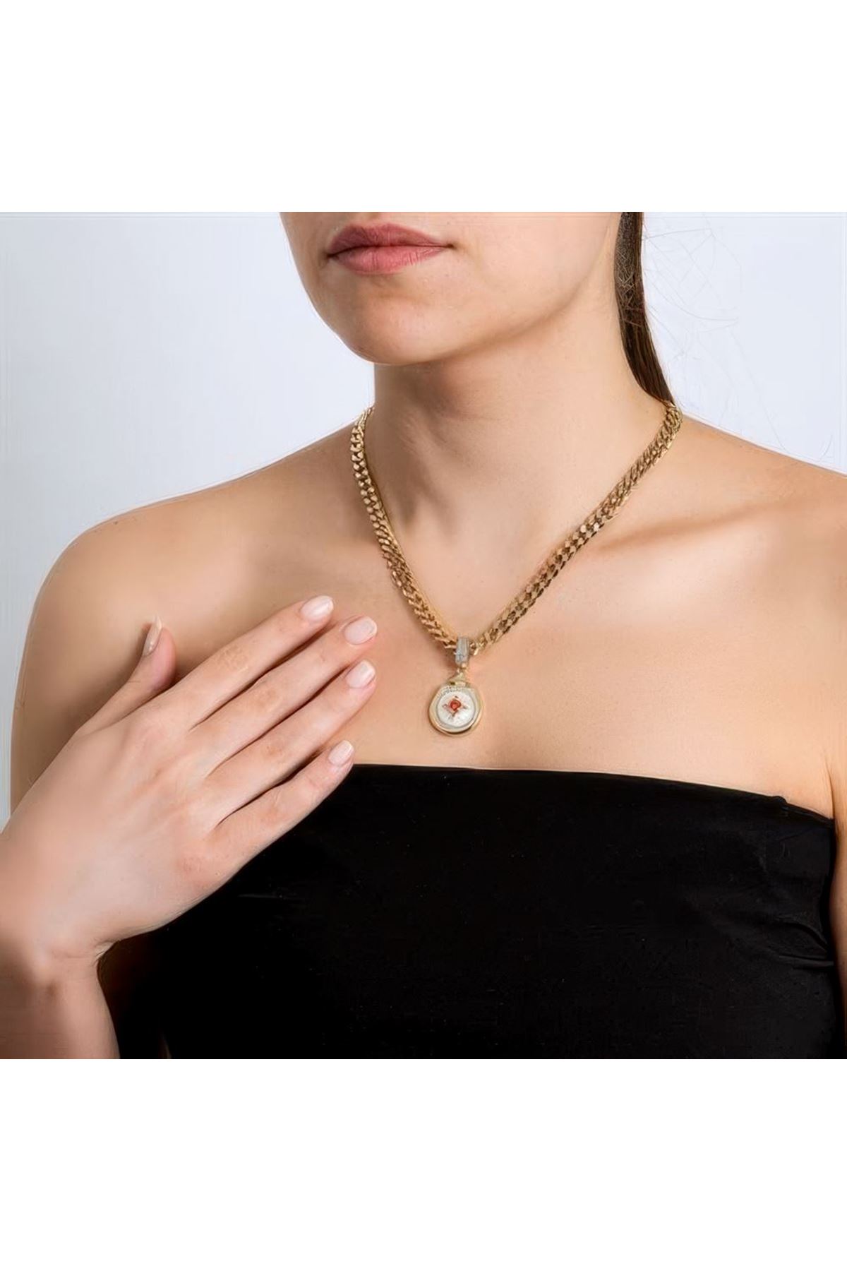 Beş Taşlı Madalyon Charm